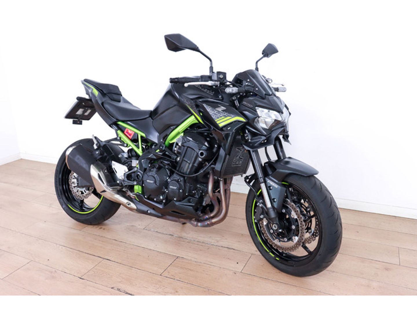 Kawasaki Z900 Negro Motorcycle