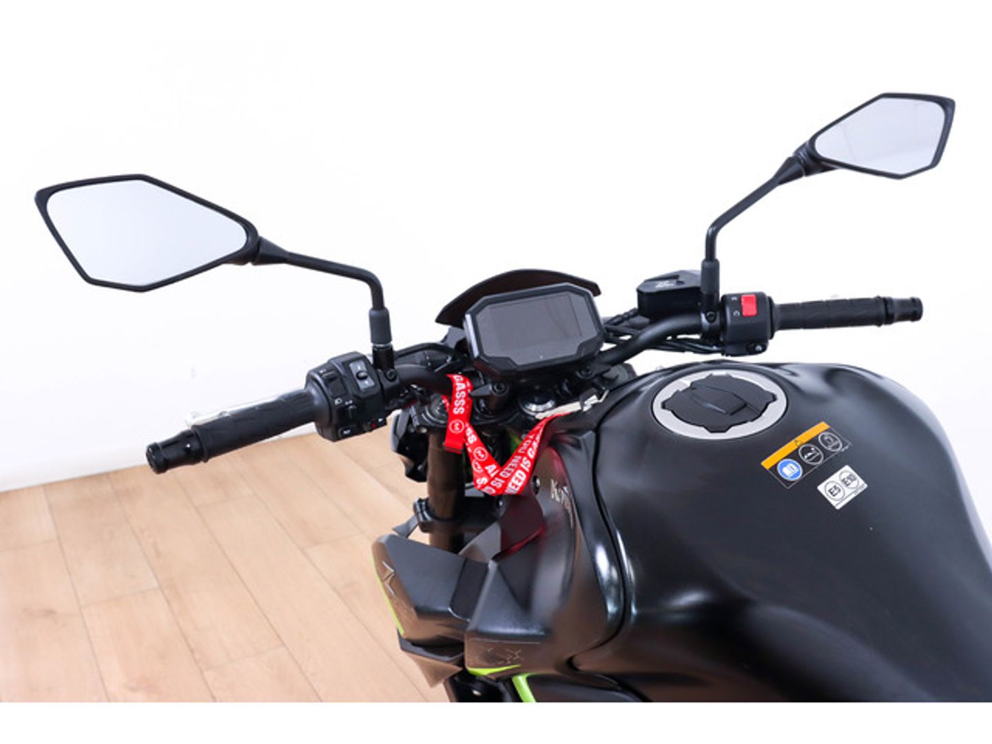Kawasaki Z900 Negro Motorcycle
