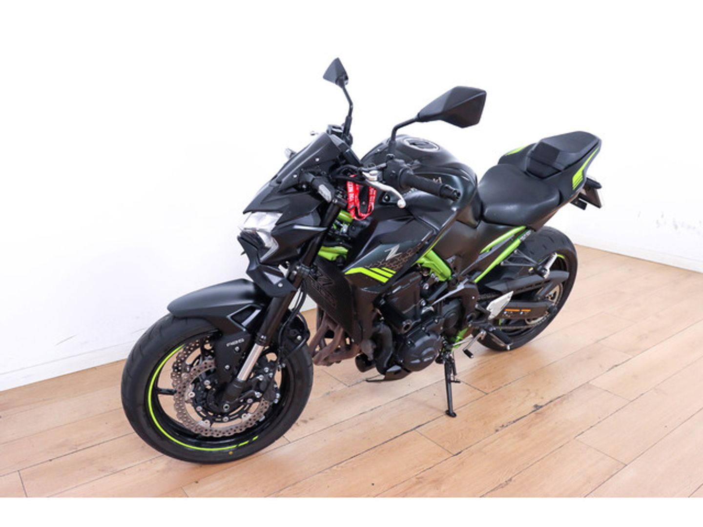 Kawasaki Z900 Negro Motorcycle