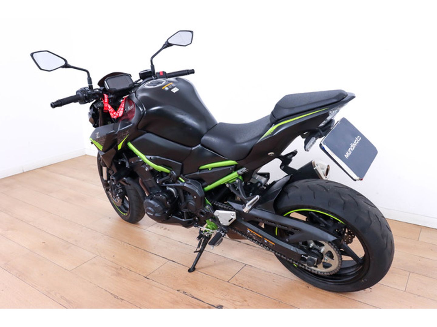 Kawasaki Z900 Negro Motorcycle