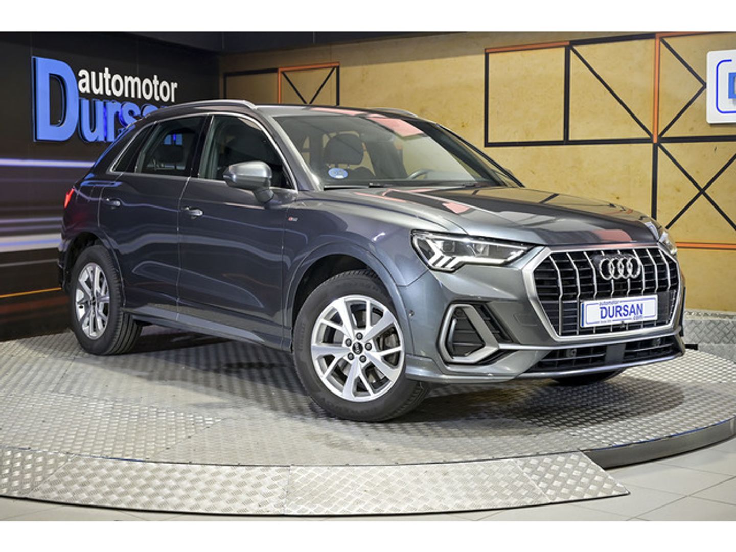 Audi Q3 TFSIe S line 45 TFSI e 180 kW (245 CV) S tronic Gris SUV