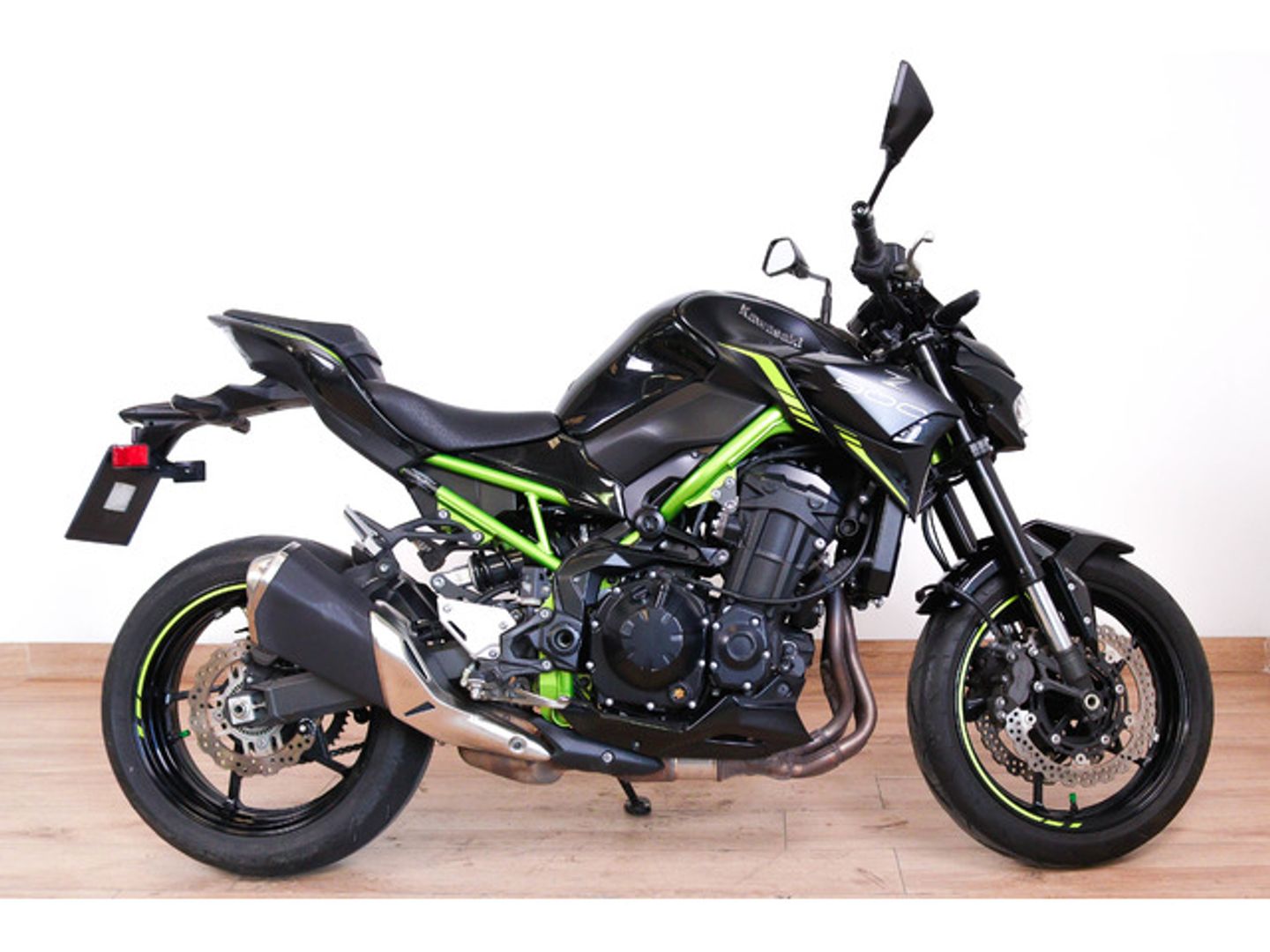Kawasaki Z900 Negro Motorcycle