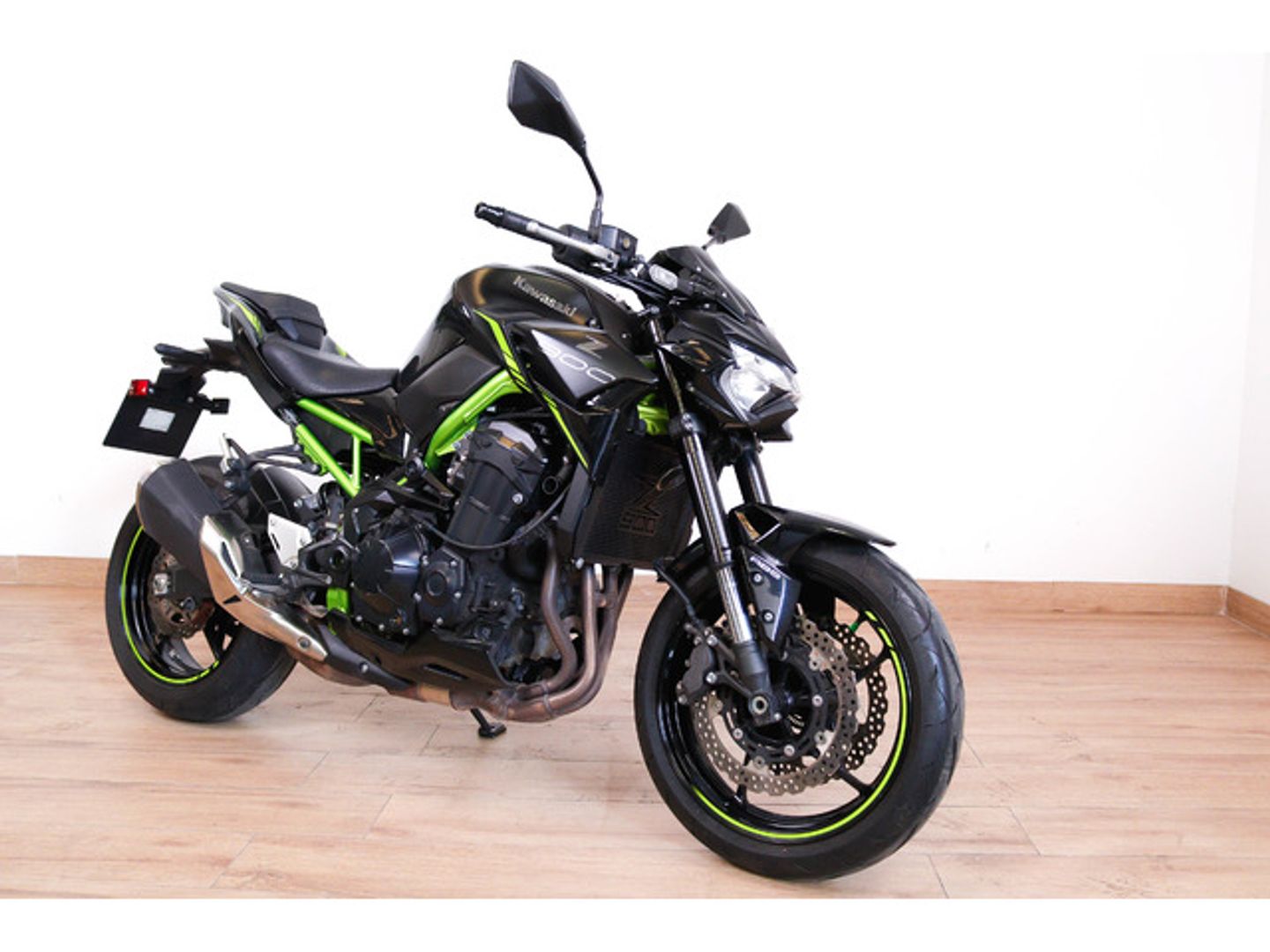 Kawasaki Z900 Negro Motorcycle