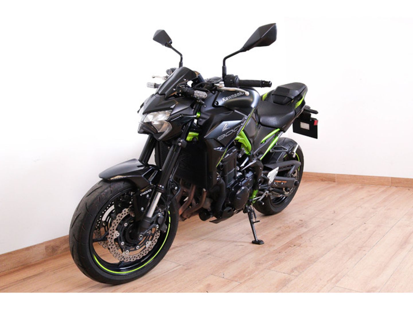Kawasaki Z900 Negro Motorcycle