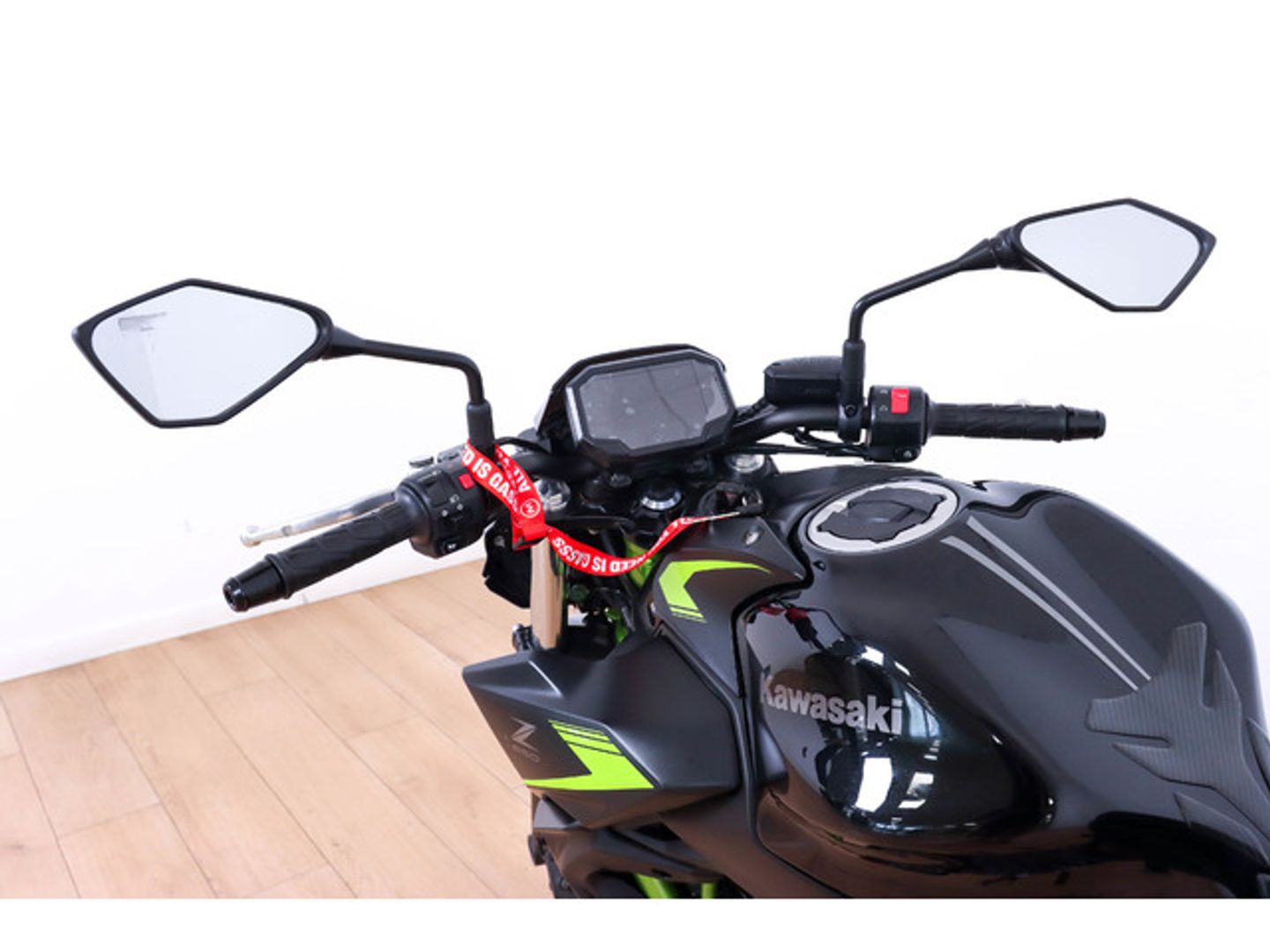 Kawasaki Z650 Negro Motorcycle