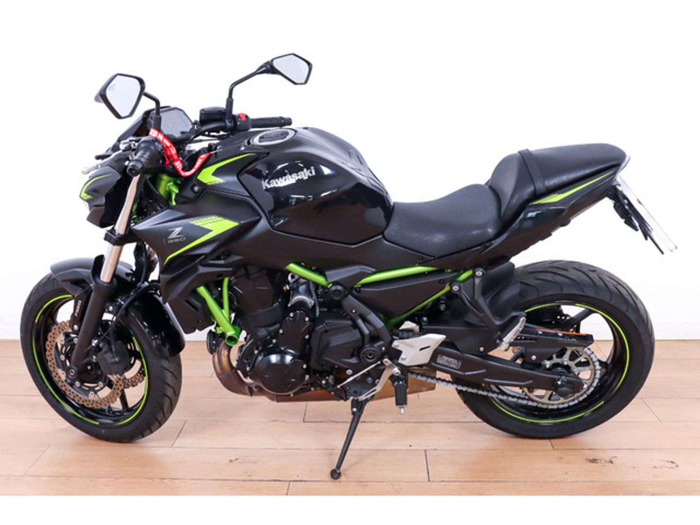Kawasaki Z650 Negro Motorcycle