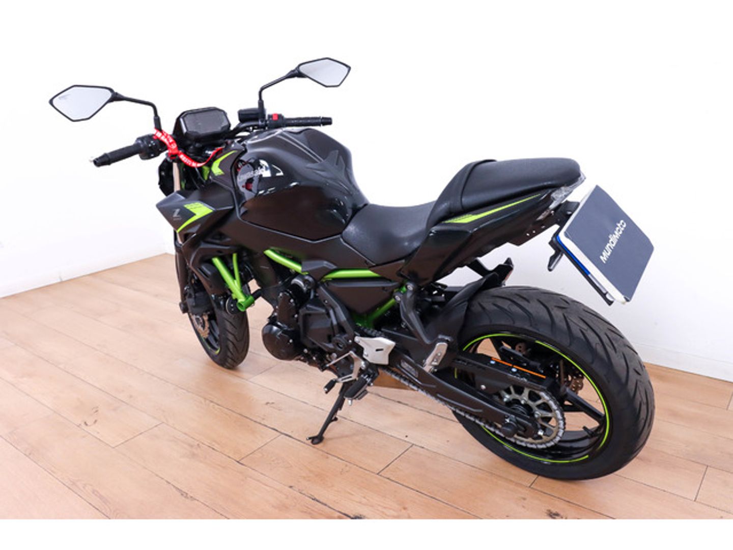 Kawasaki Z650 Negro Motorcycle