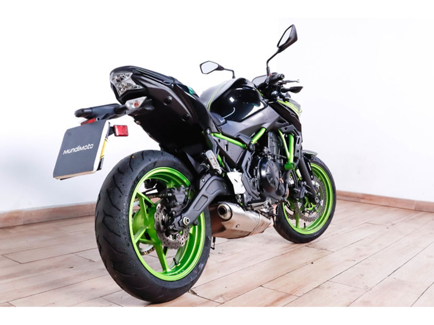 Kawasaki Z650 Negro Motorcycle