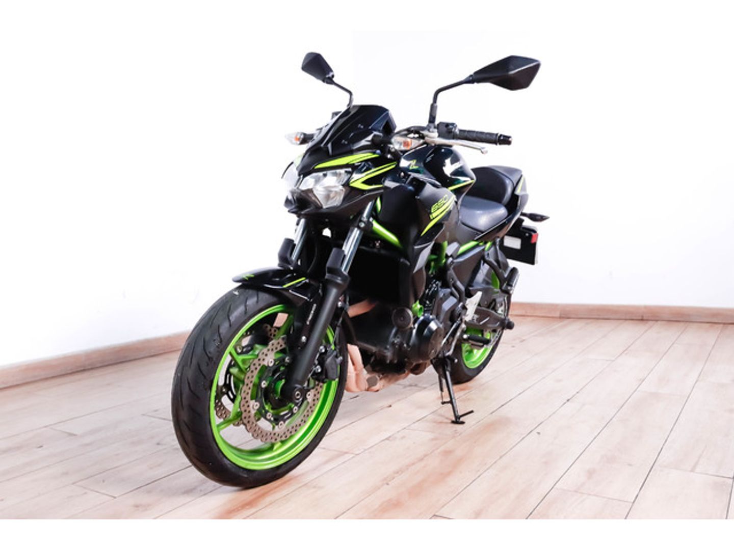 Kawasaki Z650 Negro Motorcycle