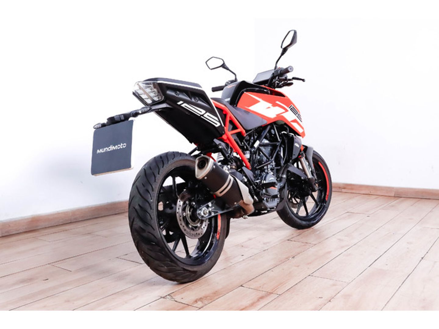 KTM Duke 125 Naranja Motorcycle