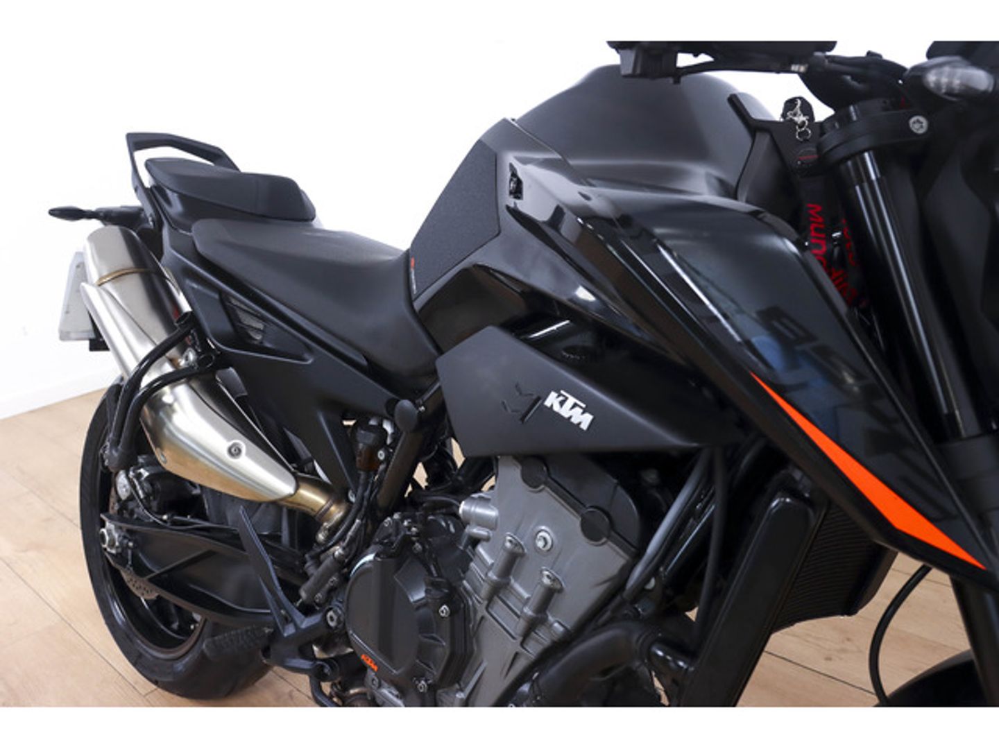 KTM Duke 890 GP Negro Motorcycle