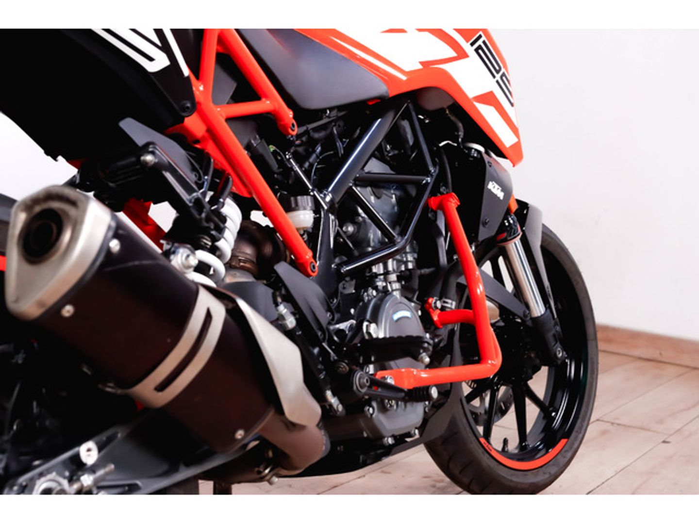 KTM Duke 125 Naranja Motorcycle