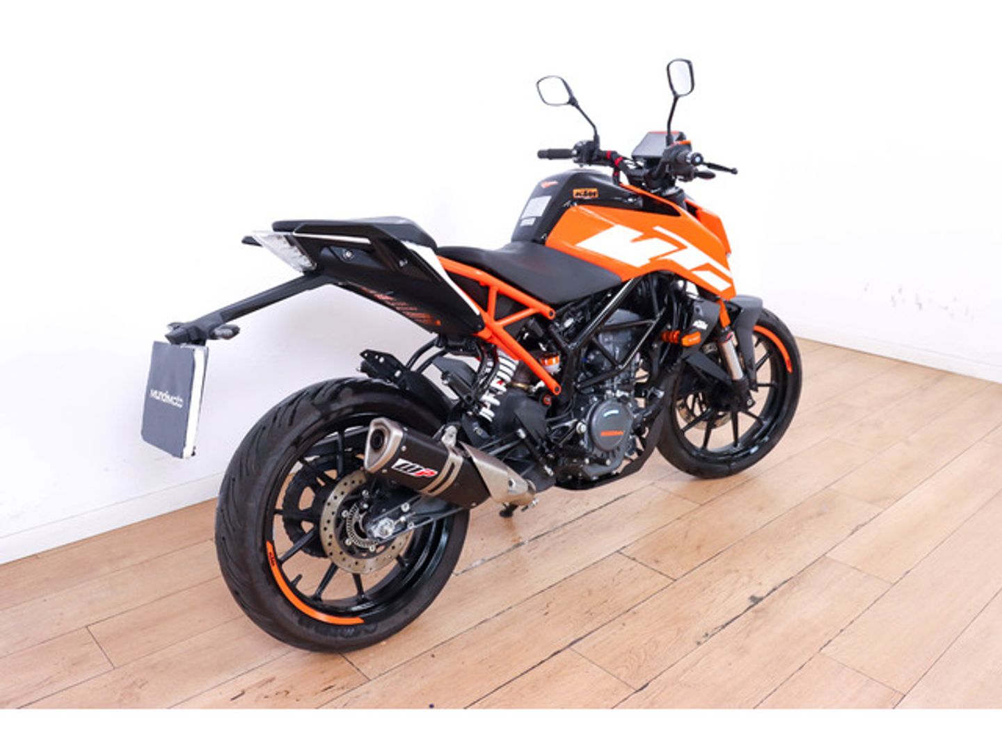 KTM Duke 125 Naranja Motorcycle