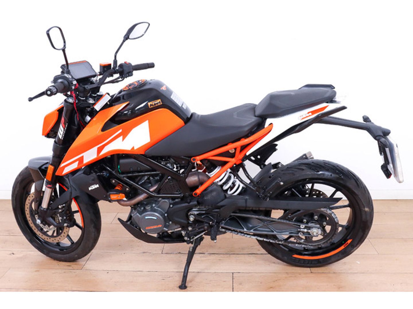 KTM Duke 125 Naranja Motorcycle