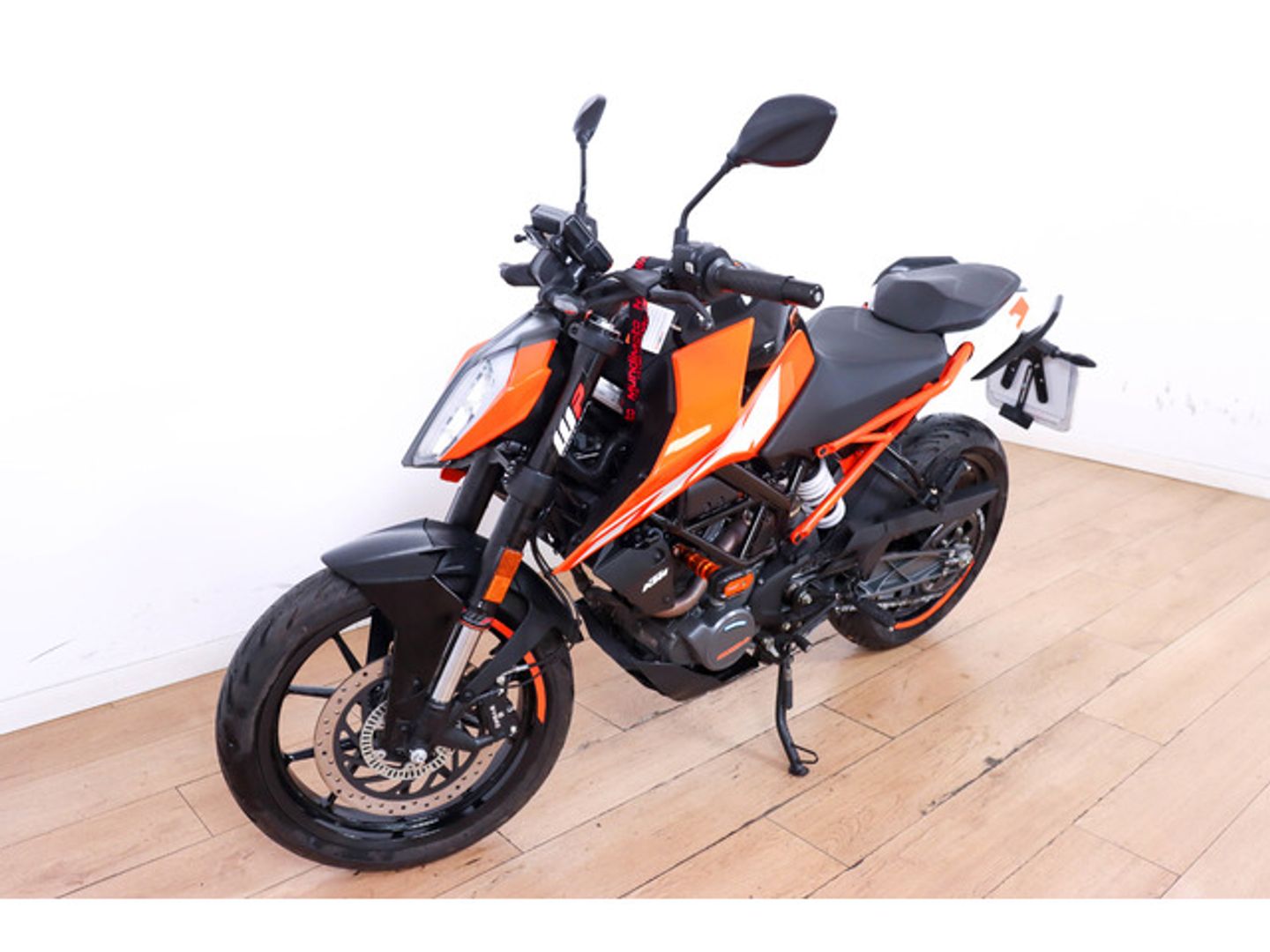 KTM Duke 125 Naranja Motorcycle