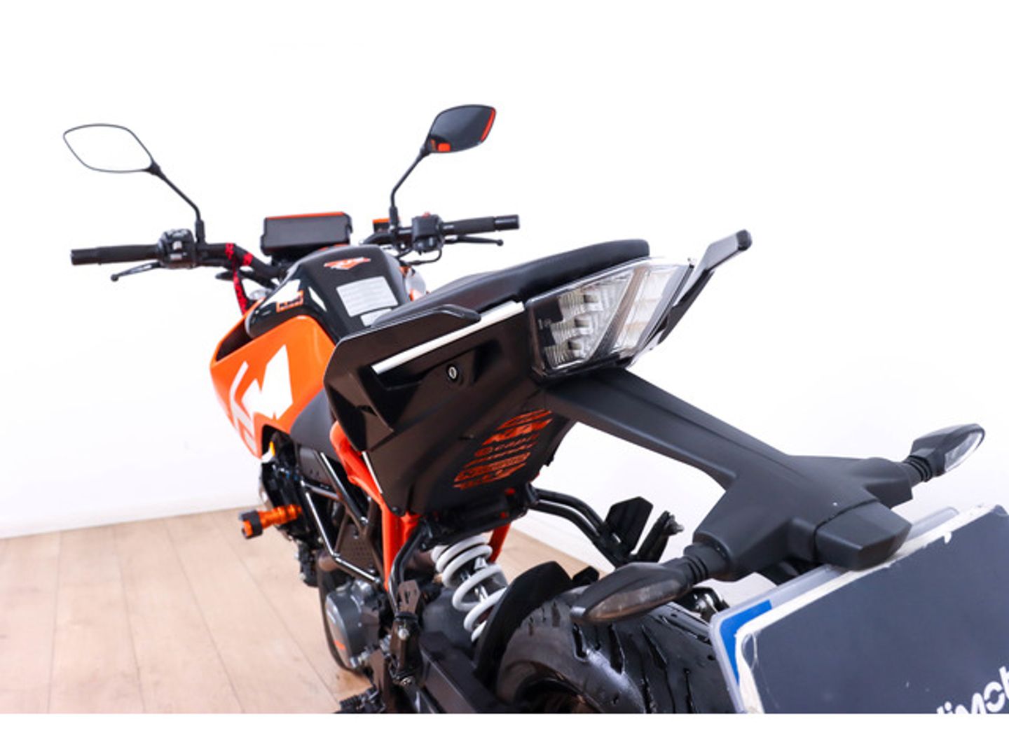 KTM Duke 125 Naranja Motorcycle