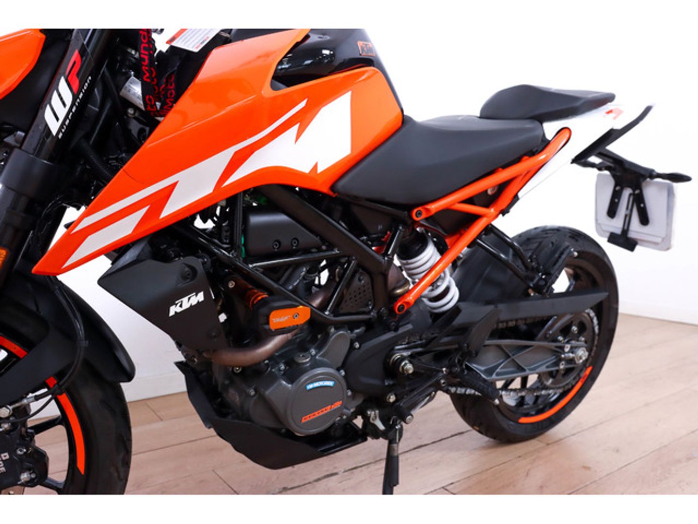 KTM Duke 125 Naranja Motorcycle