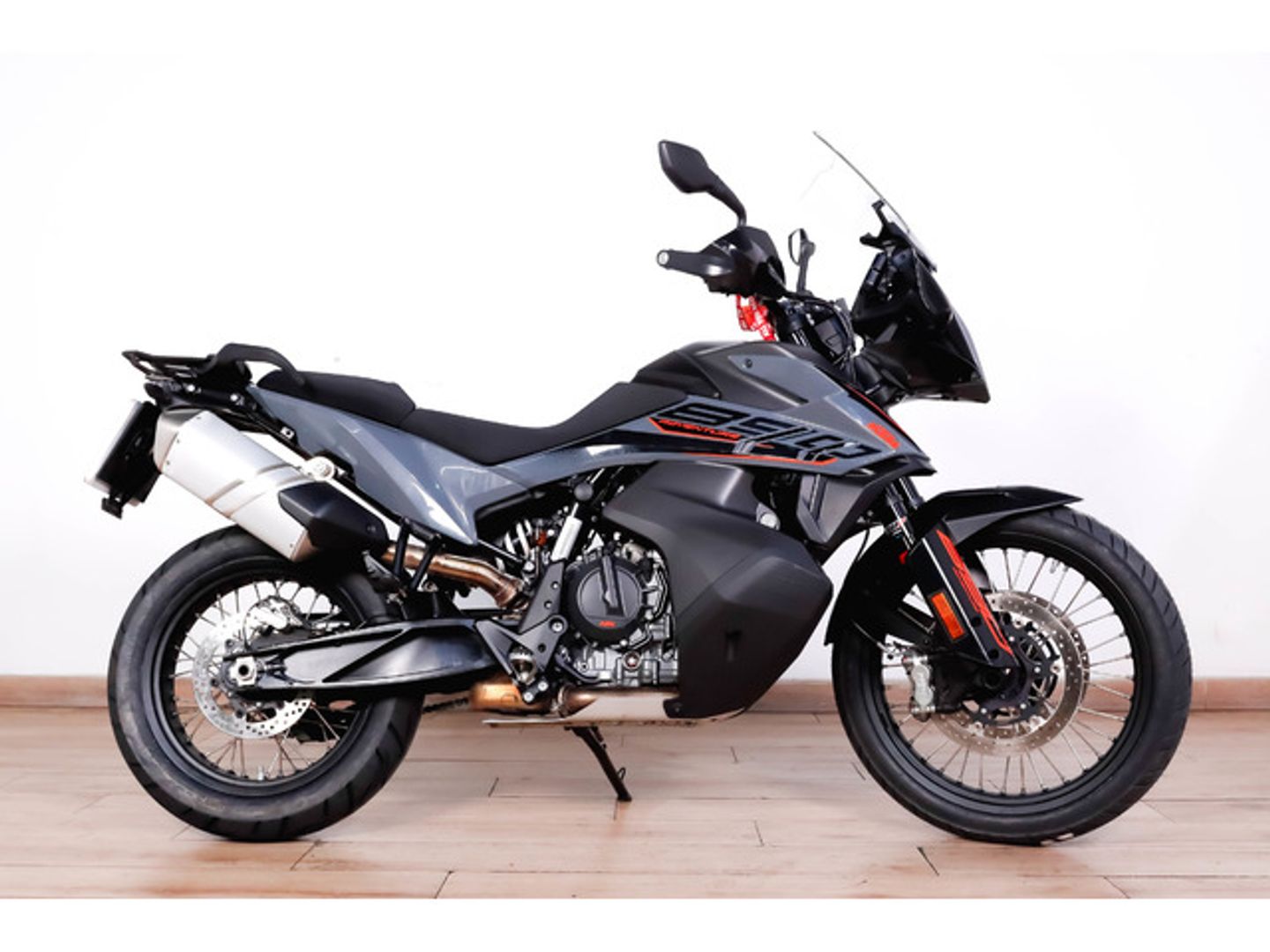 KTM 890 Adventure R Gris Motorcycle