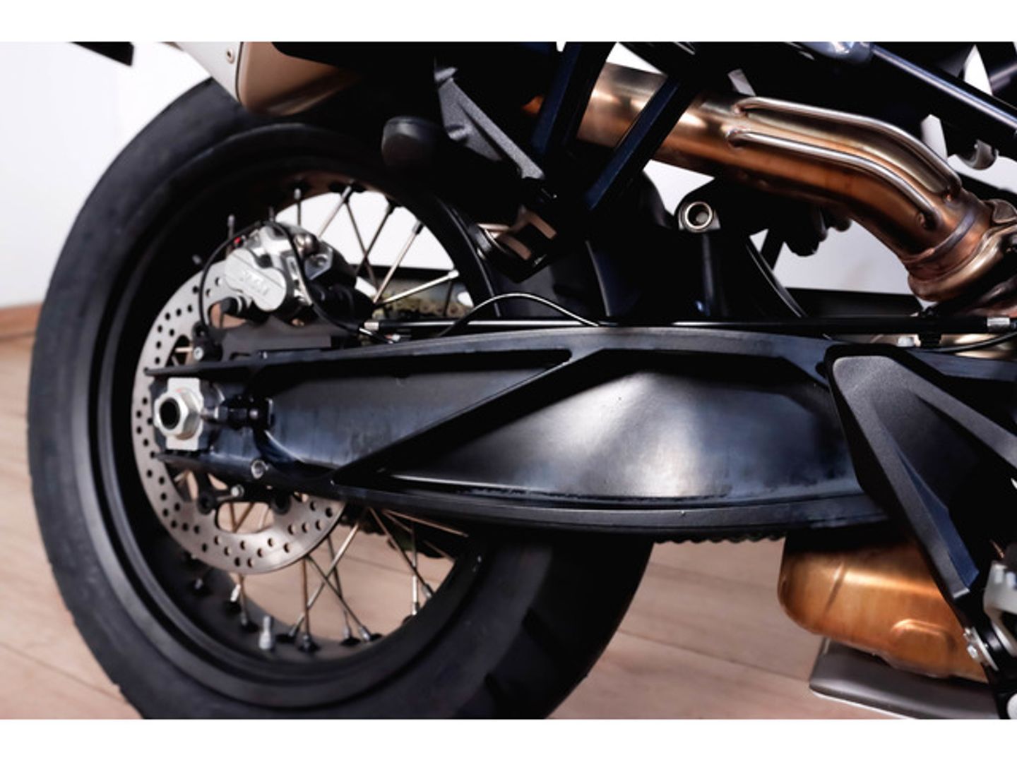 KTM 890 Adventure R Gris Motorcycle