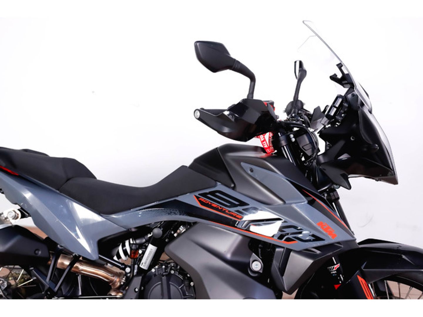 KTM 890 Adventure R Gris Motorcycle