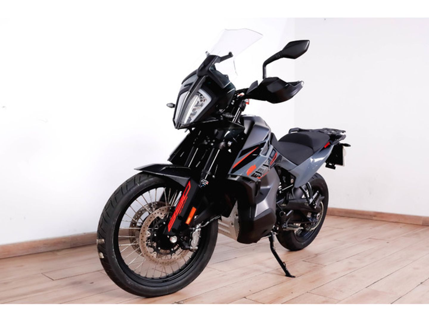 KTM 890 Adventure R Gris Motorcycle