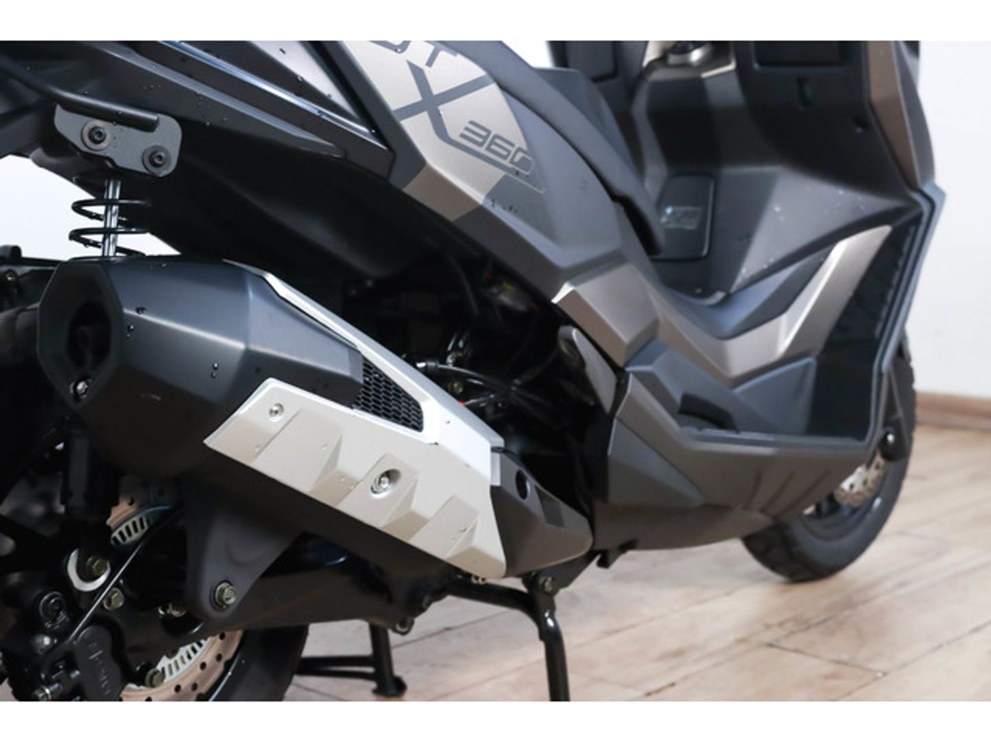 KYMCO DTX 125 Gris oscuro Motorcycle