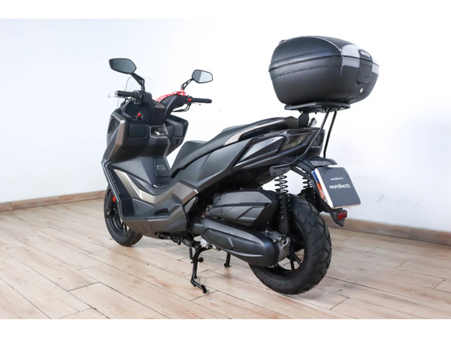 KYMCO DTX 125 Gris oscuro Motorcycle