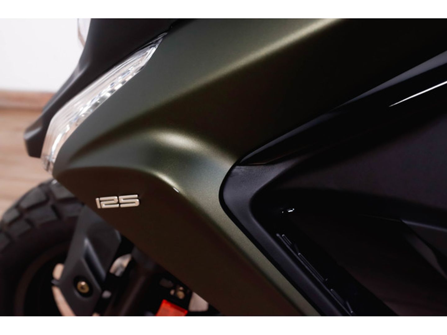 Kymco DTX 360 Gris oscuro Motorcycle