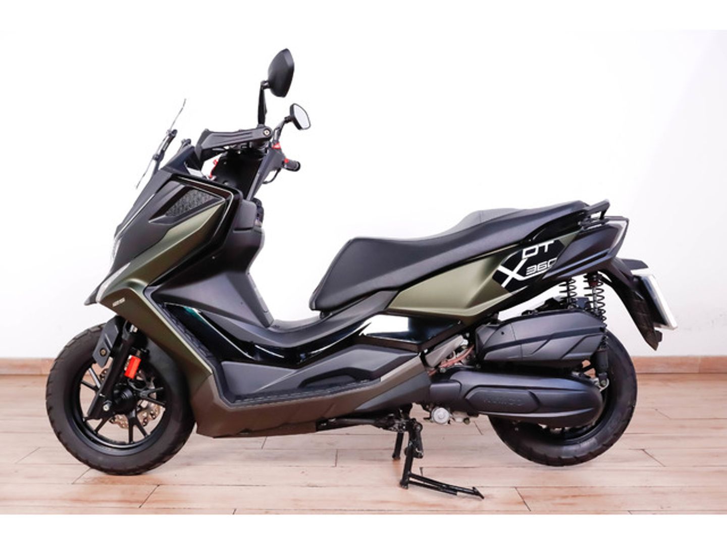 Kymco DTX 360 Gris oscuro Motorcycle