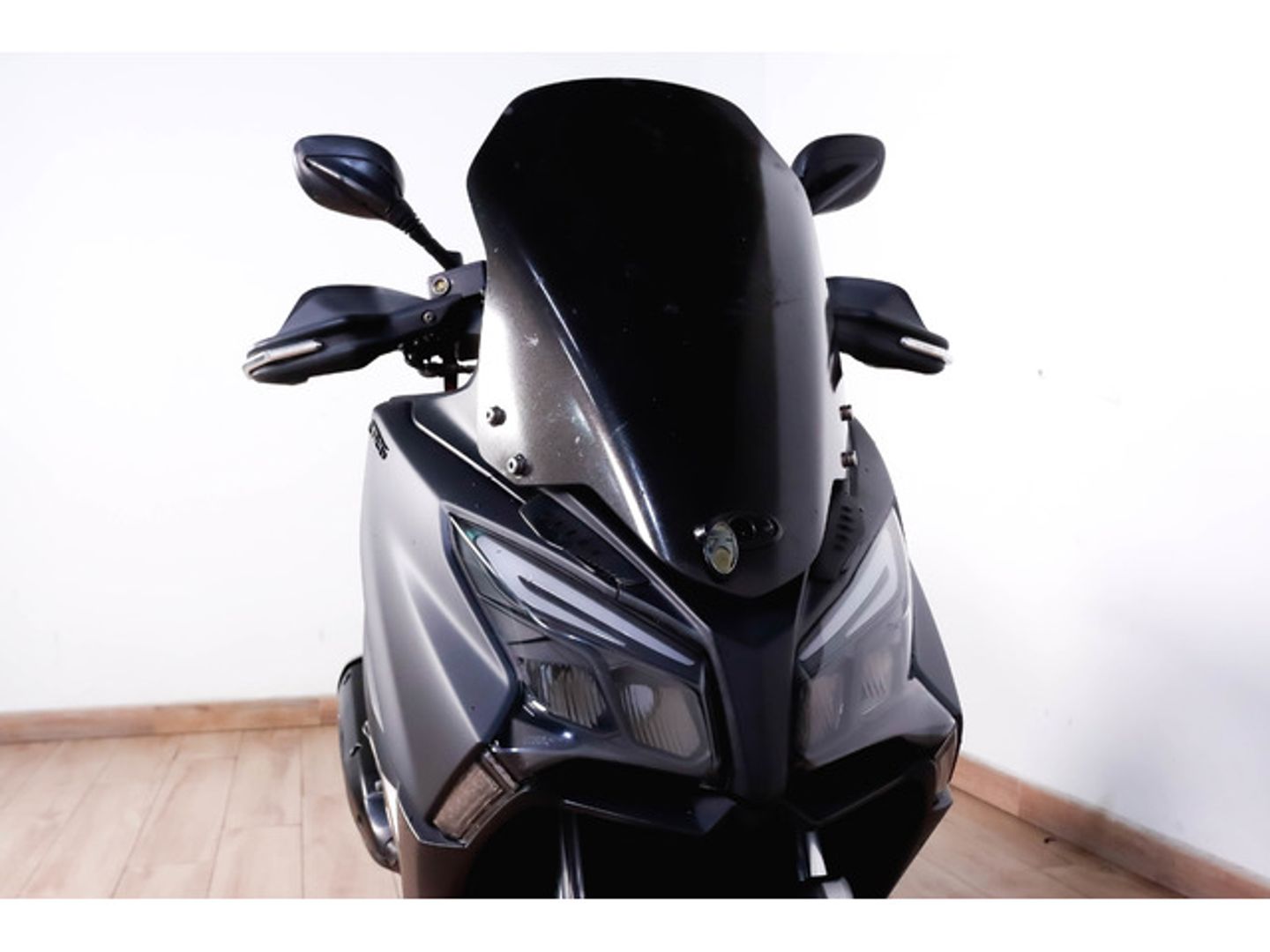 KYMCO X-Town CT 125 Gris oscuro Motorcycle