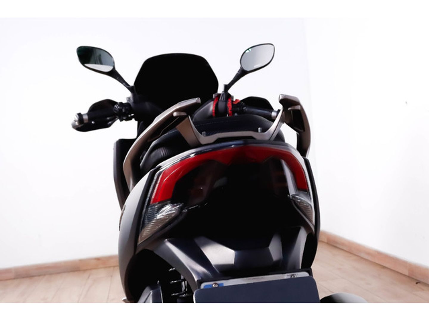 KYMCO X-Town CT 125 Gris oscuro Motorcycle