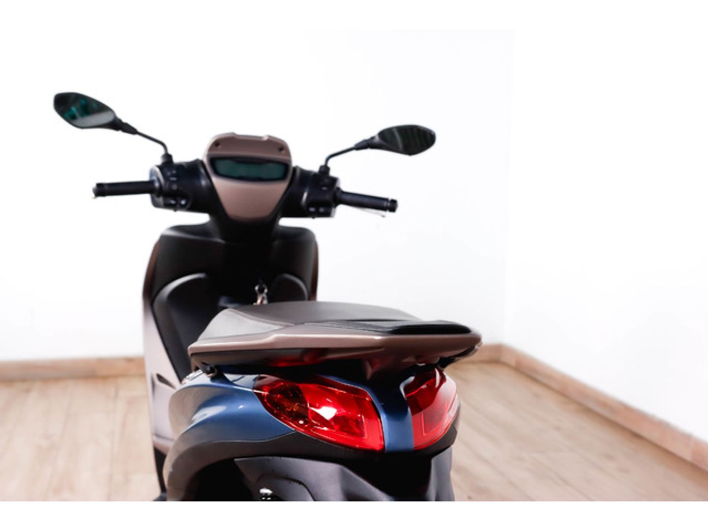 Piaggio Medley 125 Azul Motorcycle