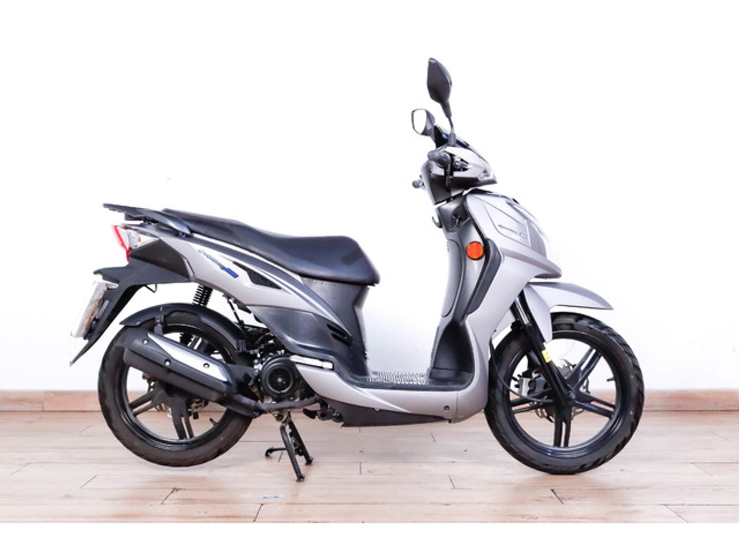 SYM Symphony 50 Gris Plata Motorcycle