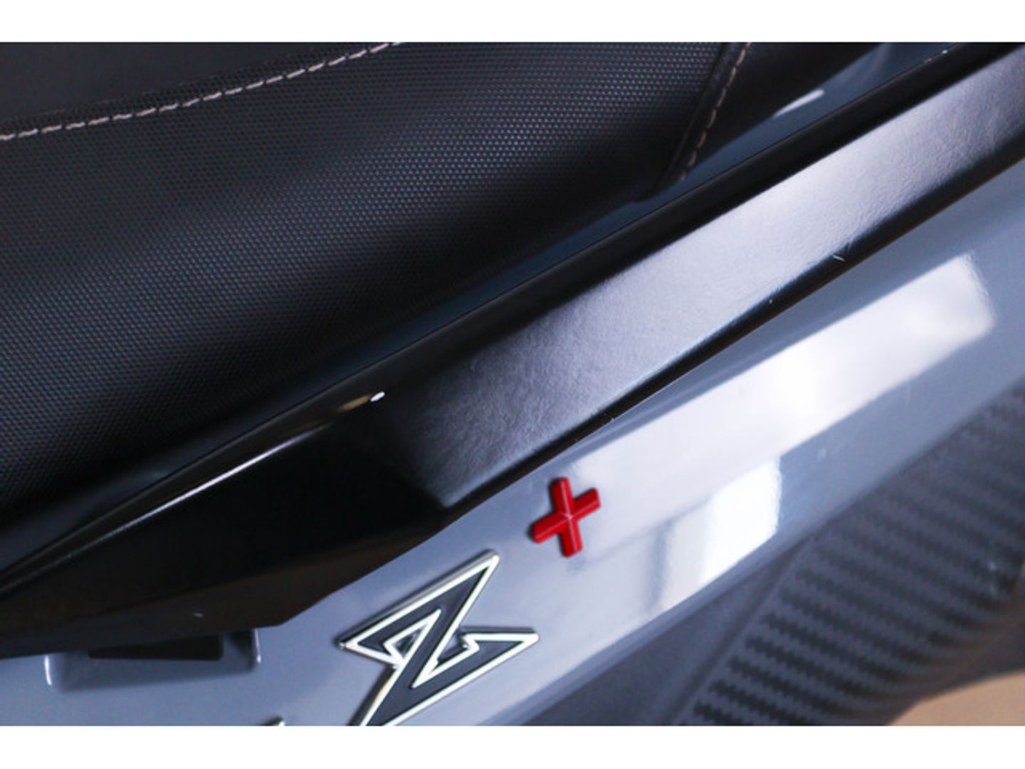SYM Joymax Z+ 125 Gris Motorcycle