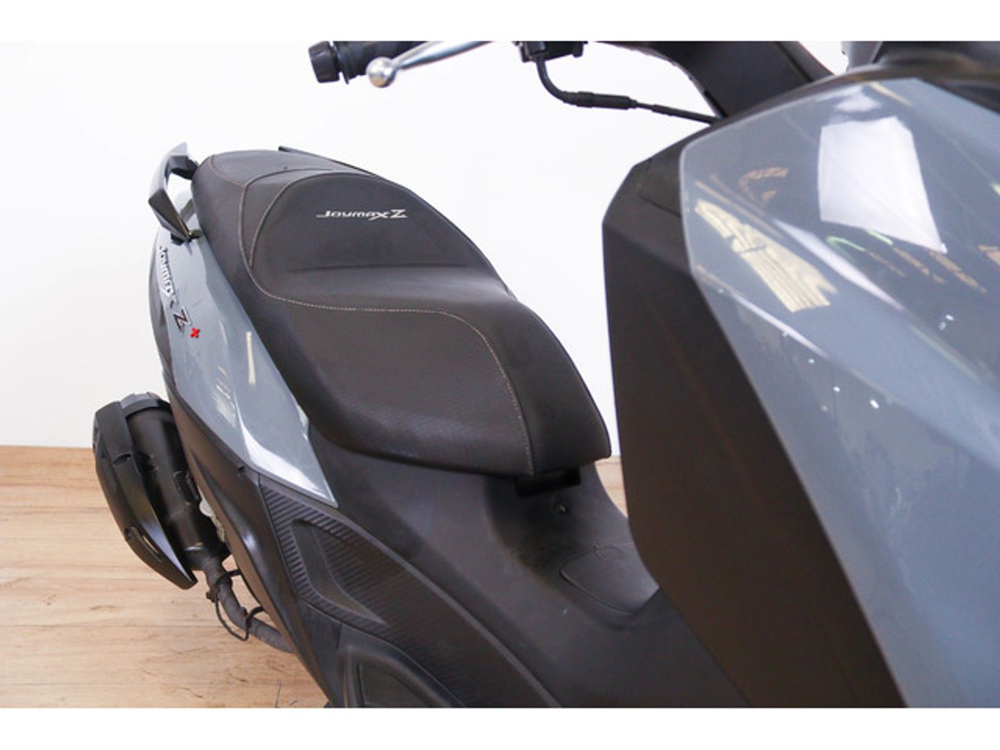 SYM Joymax Z+ 125 Gris Motorcycle