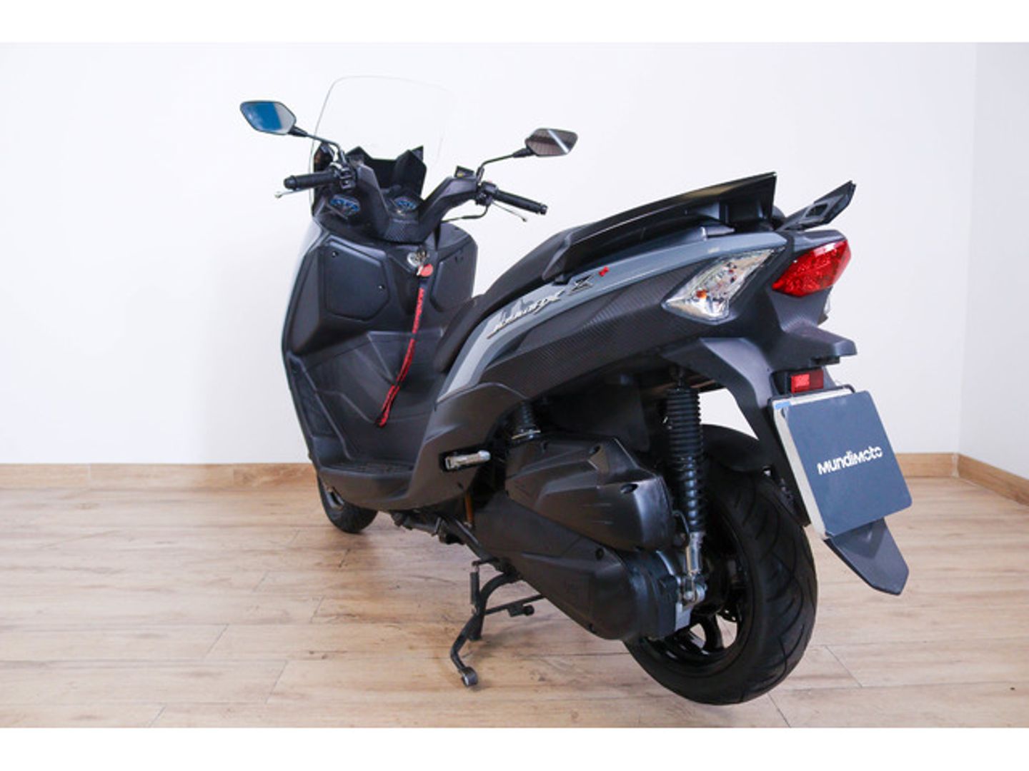 SYM Joymax Z+ 125 Gris Motorcycle