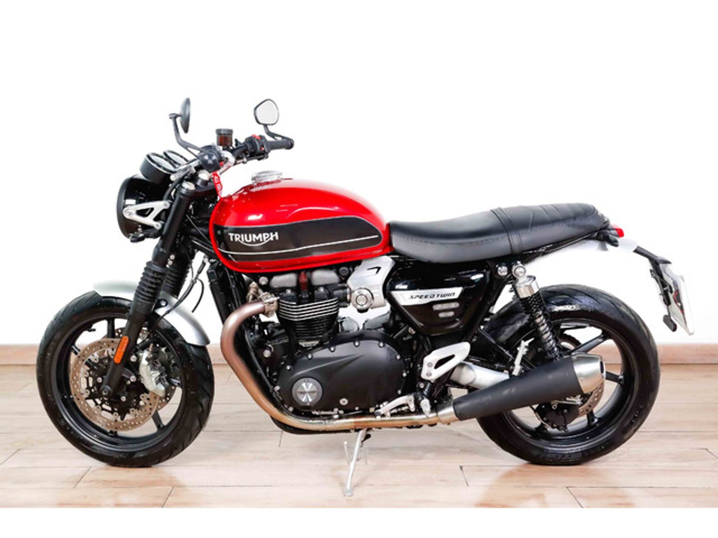 Triumph Speed Twin Rojo Motorcycle
