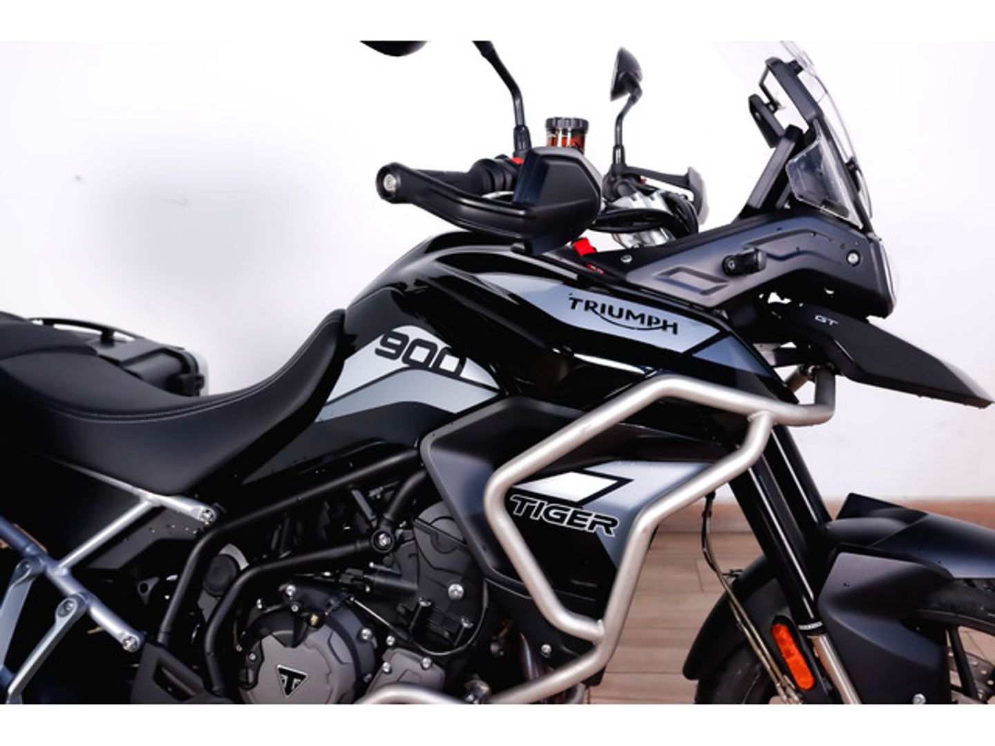 Triumph Tiger 900 GT Negro Motorcycle