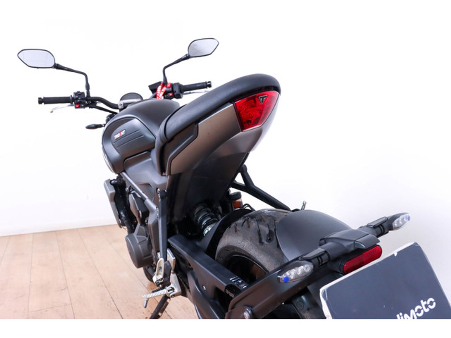 Triumph Trident 660 Negro Motorcycle