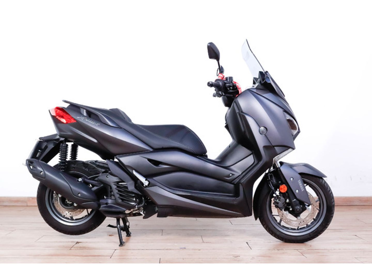 Yamaha XMAX 125 Gris oscuro Motorcycle