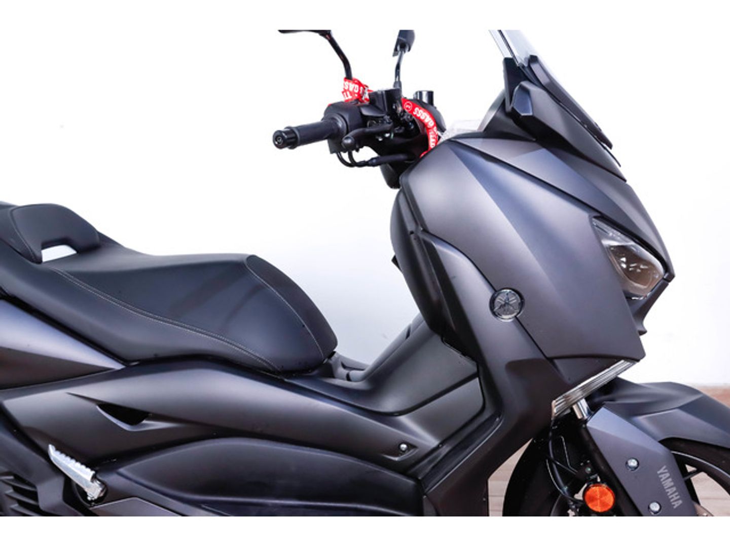 Yamaha XMAX 125 Gris oscuro Motorcycle