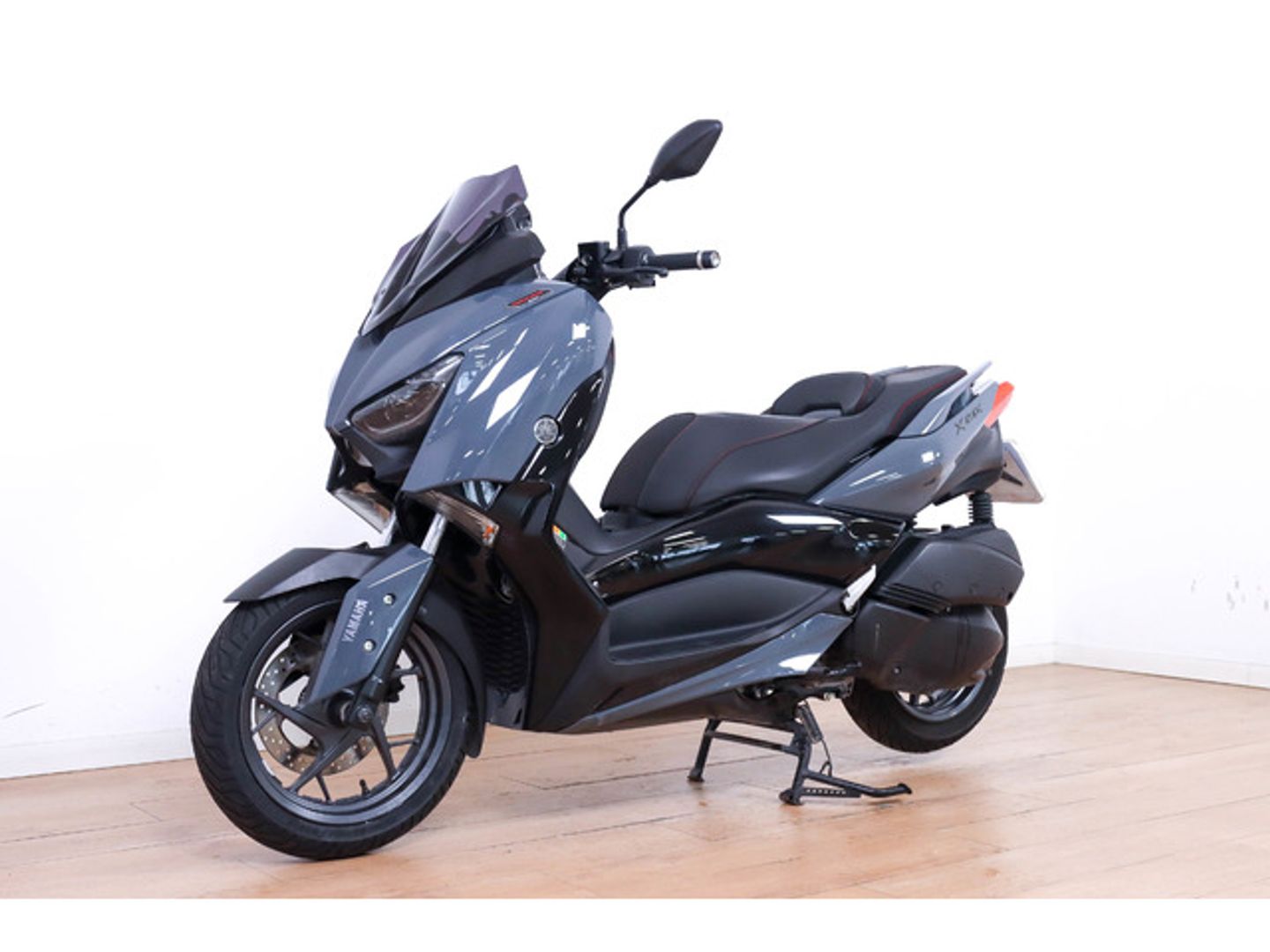 Yamaha XMAX 300 Negro Motorcycle