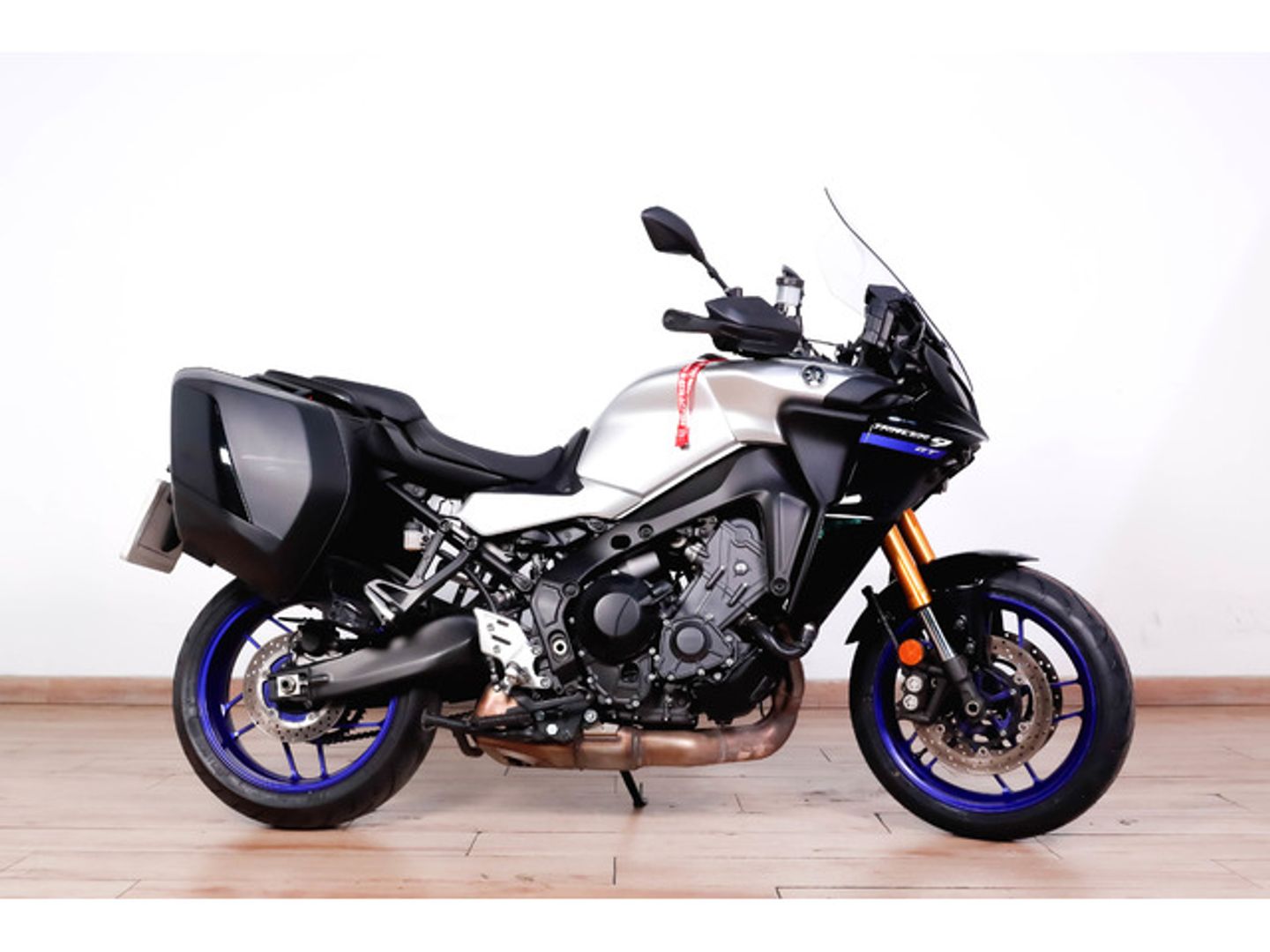 Yamaha Tracer 9 GT Gris Plata Motorcycle