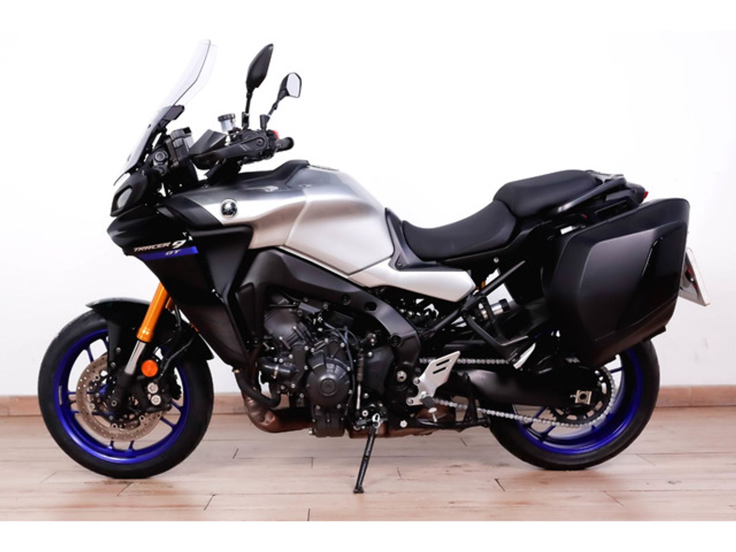 Yamaha Tracer 9 GT Gris Plata Motorcycle