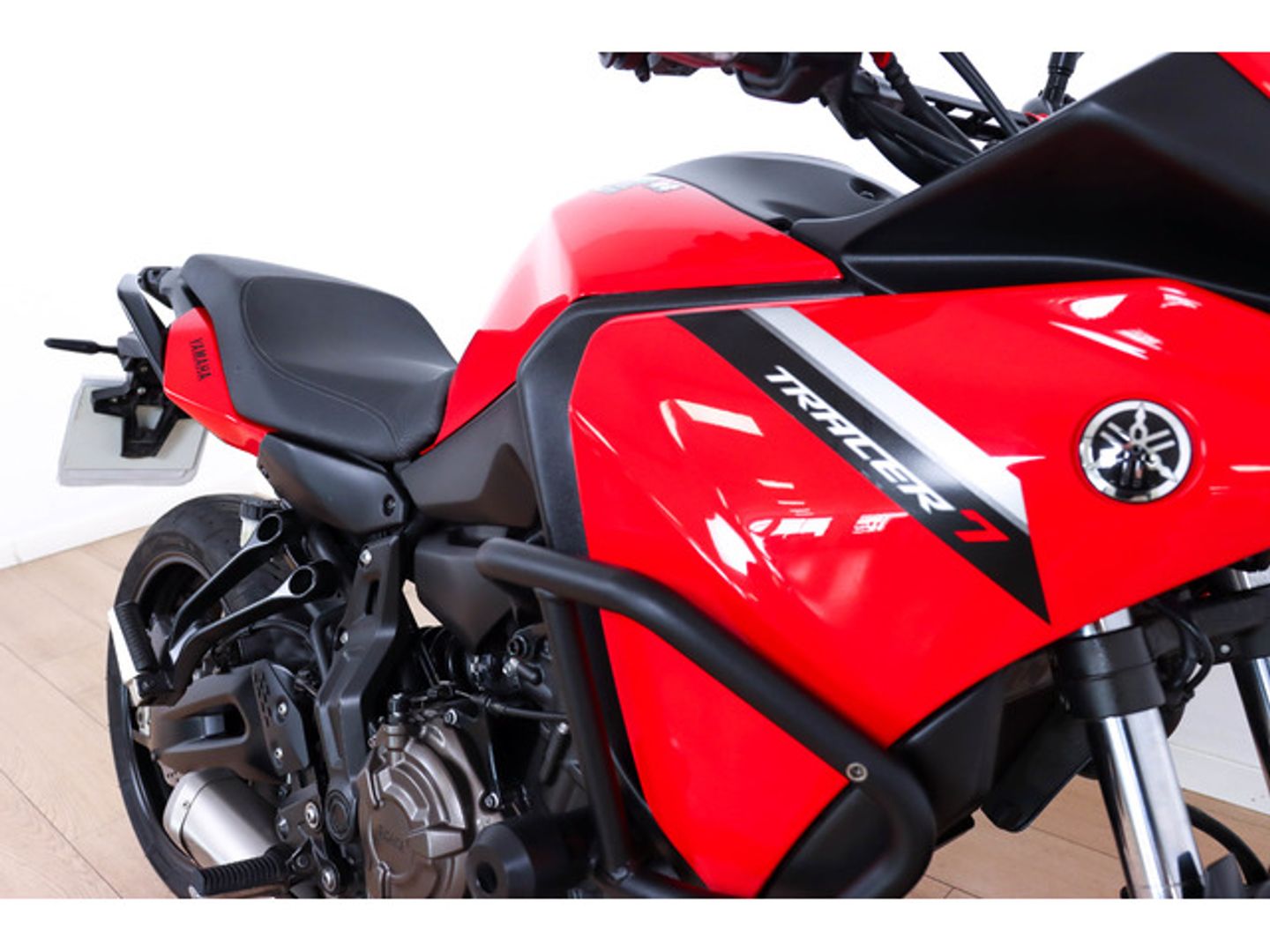 Yamaha Tracer 7 Rojo Motorcycle