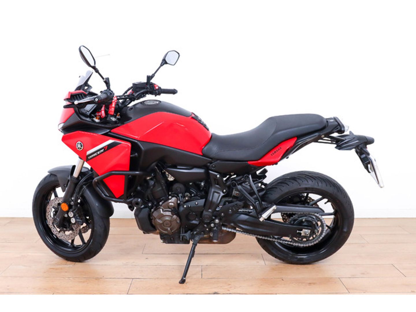 Yamaha Tracer 7 Rojo Motorcycle