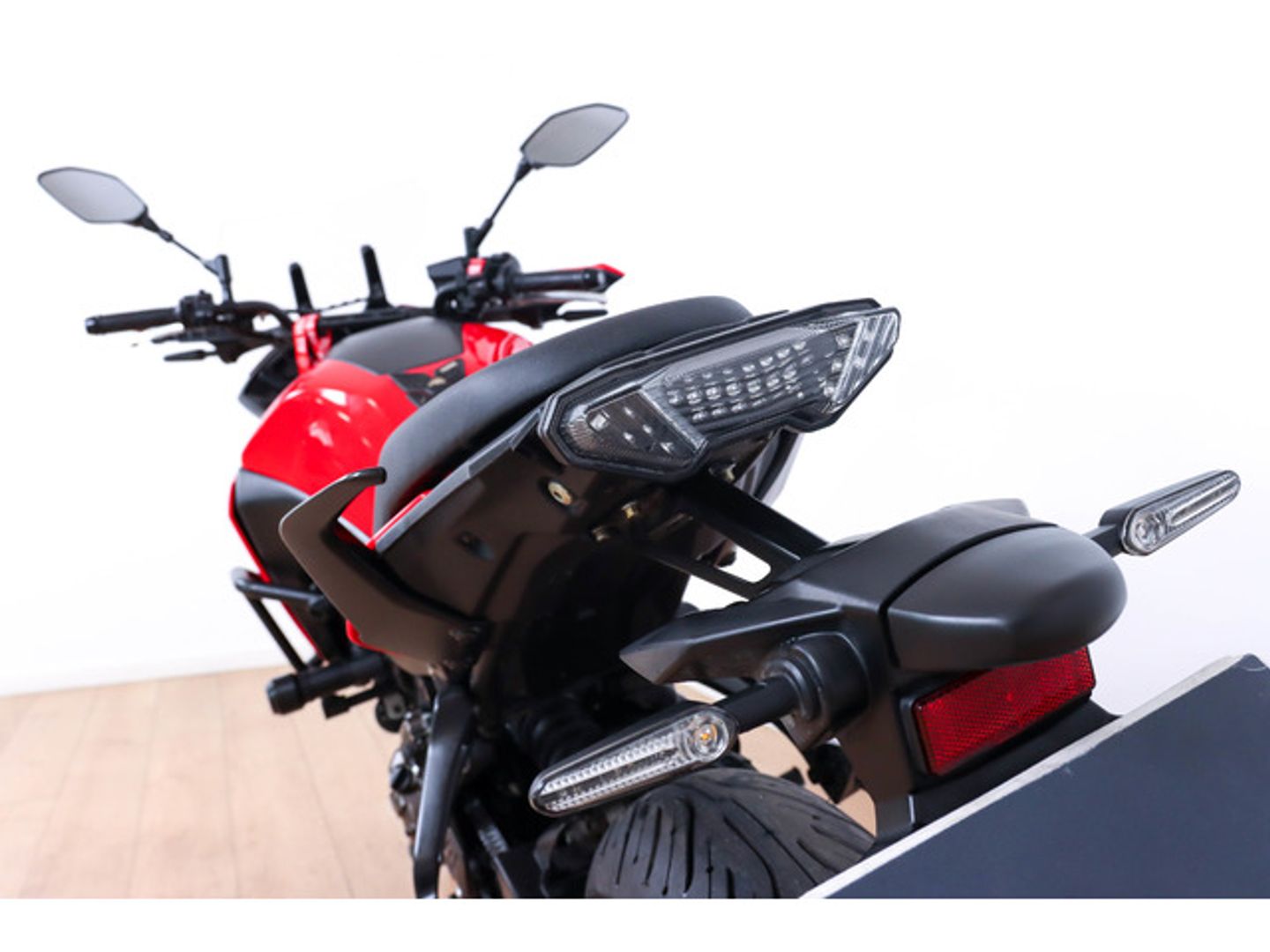 Yamaha Tracer 7 Rojo Motorcycle