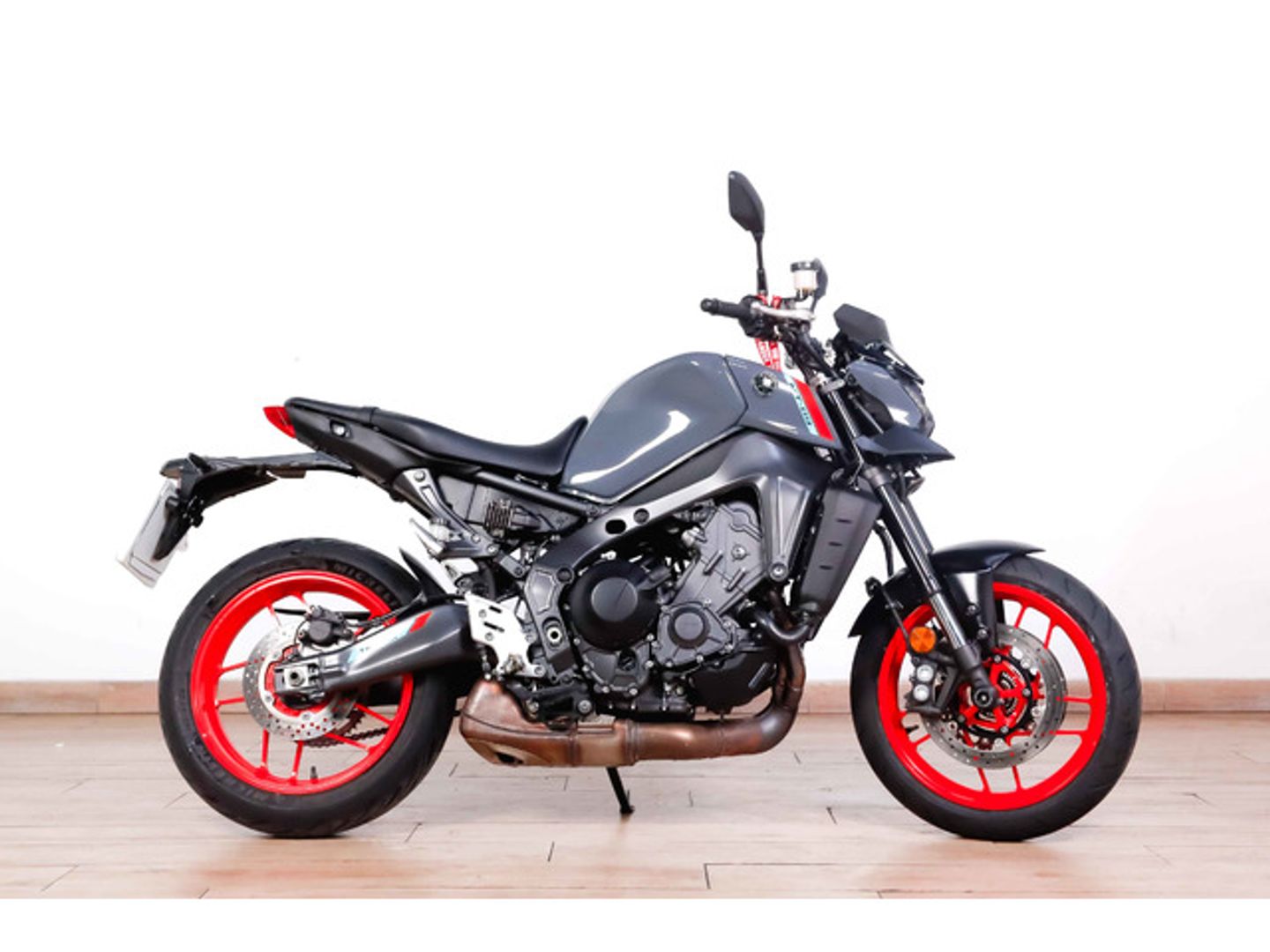 Yamaha MT -09 Gris Motorcycle