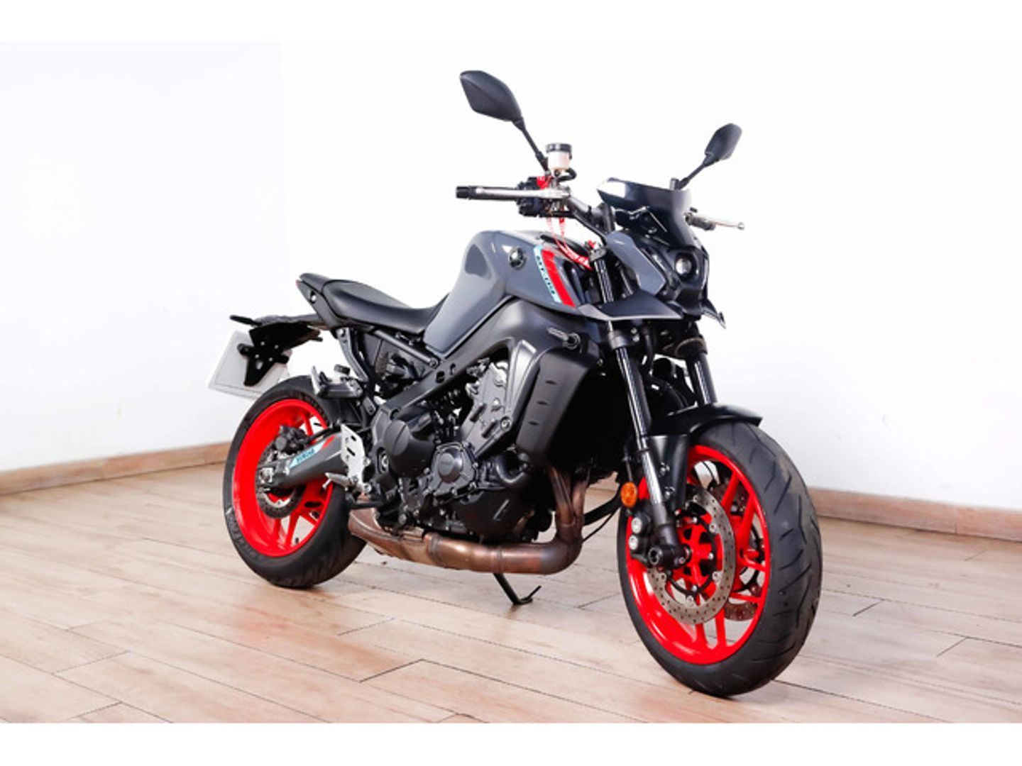 Yamaha MT -09 Gris Motorcycle