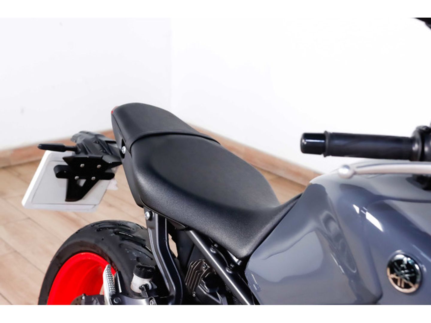 Yamaha MT -09 Gris Motorcycle
